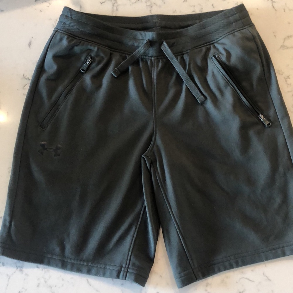 Boys Under Armour shorts